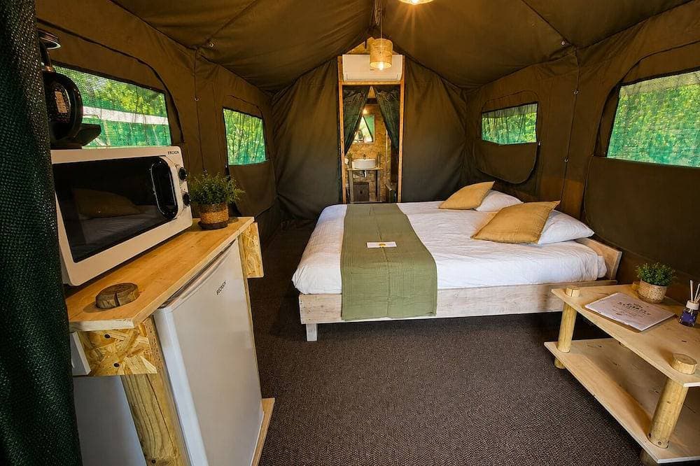 Foto 4 von 19: Safari Glamping Portugal Whale