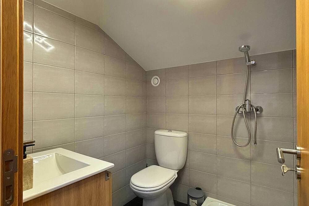 Foto 12 von 27: A Selva • T2 Apartment in Caniço • 10 Minutes from Funchal