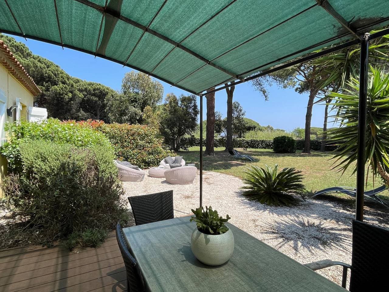 Schönes Ferienhaus in bester Lage in Strandnähe 1