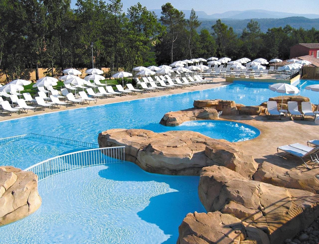 Foto 7 von 18: Ferienhaus für 4 Personen mit Pool