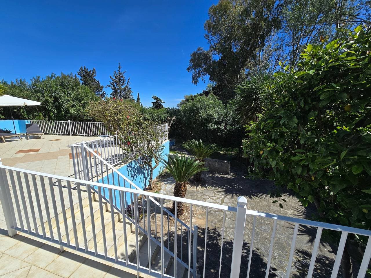 Foto 3 von 34: Villa für 7 Personen mit Balkon