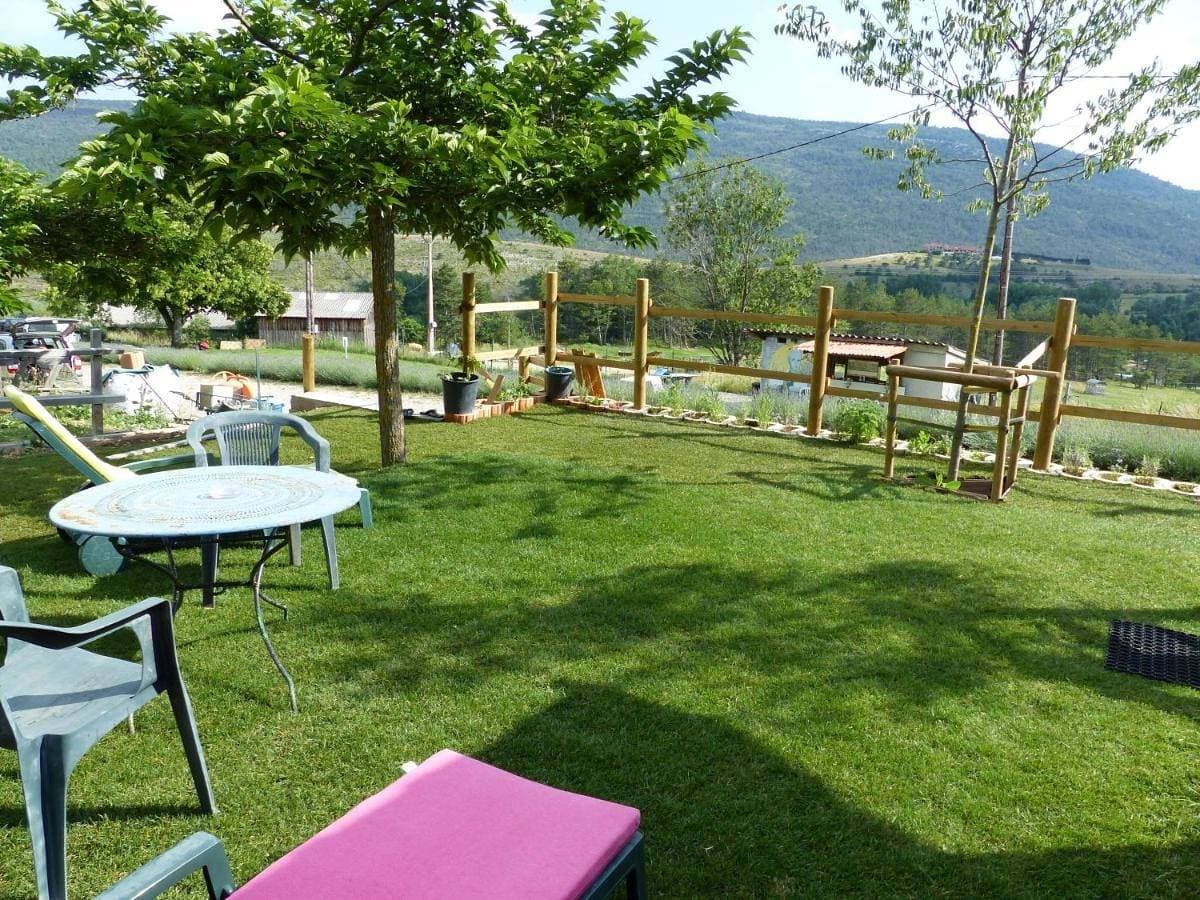 Foto 5 von 24: Chalet with Private Bathroom