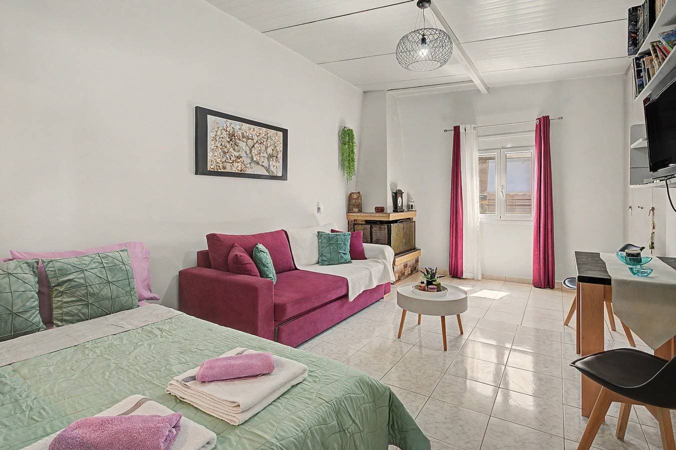 Foto 2 von 27: Ferienwohnung 'Domenica Apartment' mit Bergblick, WLAN und Klimaanlage