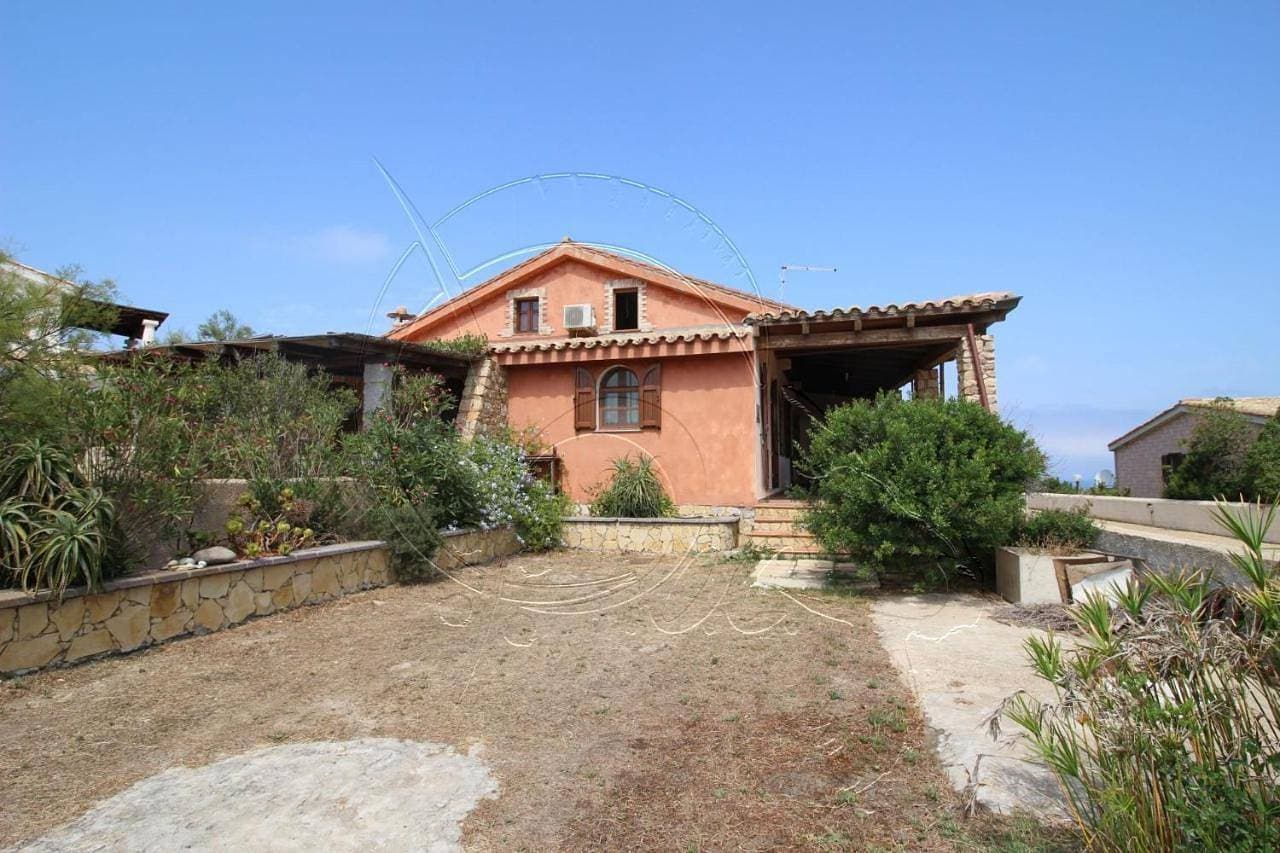 Foto 8 von 48: Three-Bedroom House