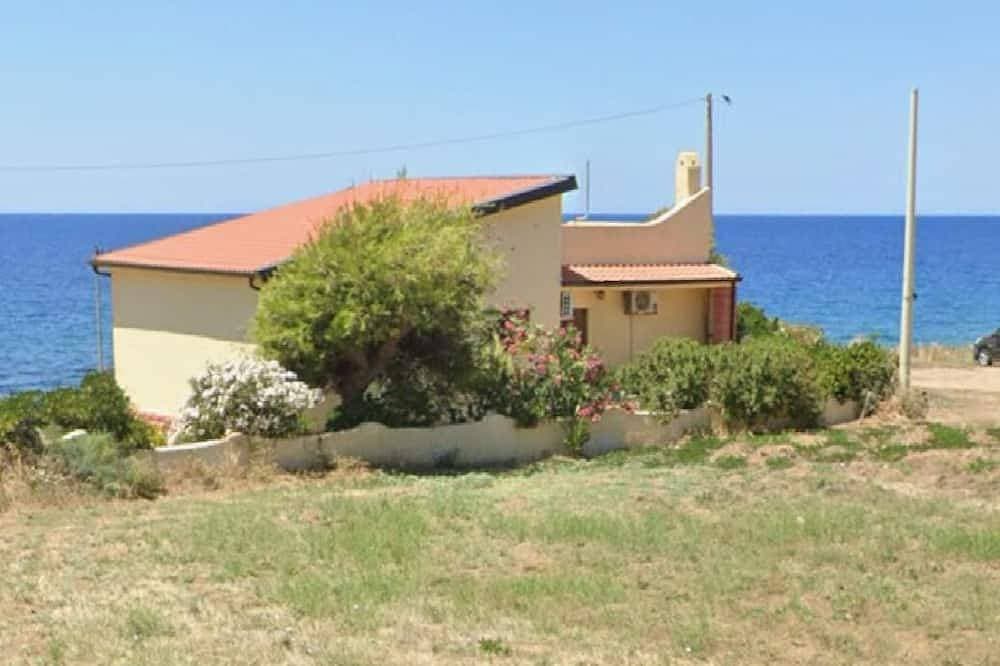 Haus am Meer – nur wenige Schritte zum Strand, mit Garten & Terrasse 1
