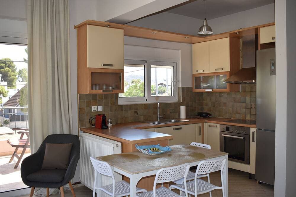 Chalou Stay - Comfort Near Athens Airport 1