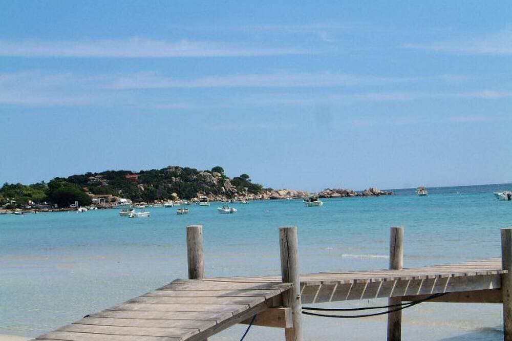 Foto 12 von 21: Santa Giulia Mini Villa mit herrlicher Meerblick-Terrasse, 400 m vom Strand.