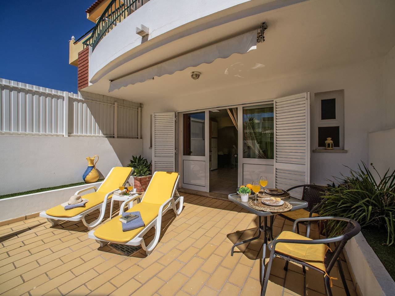 Schönes Zweifamilienhaus Baia de Cristal 2 1