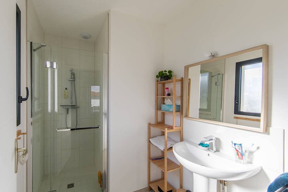 Foto 9 von 23: Les Embruns - Comfortable new house 2 minutes walk from the beach