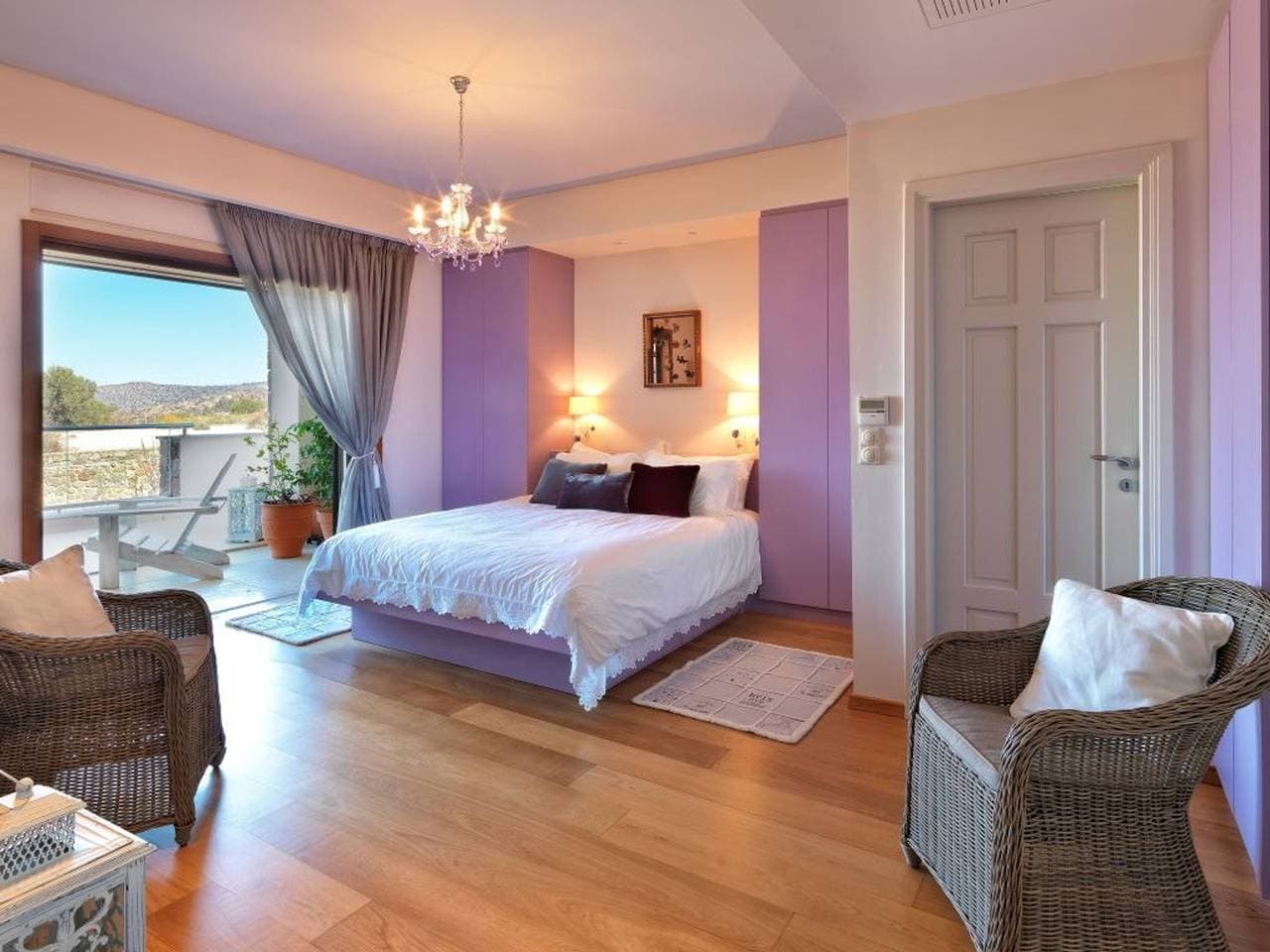 Foto 8 von 45: Villa für 16 Personen mit Balkon