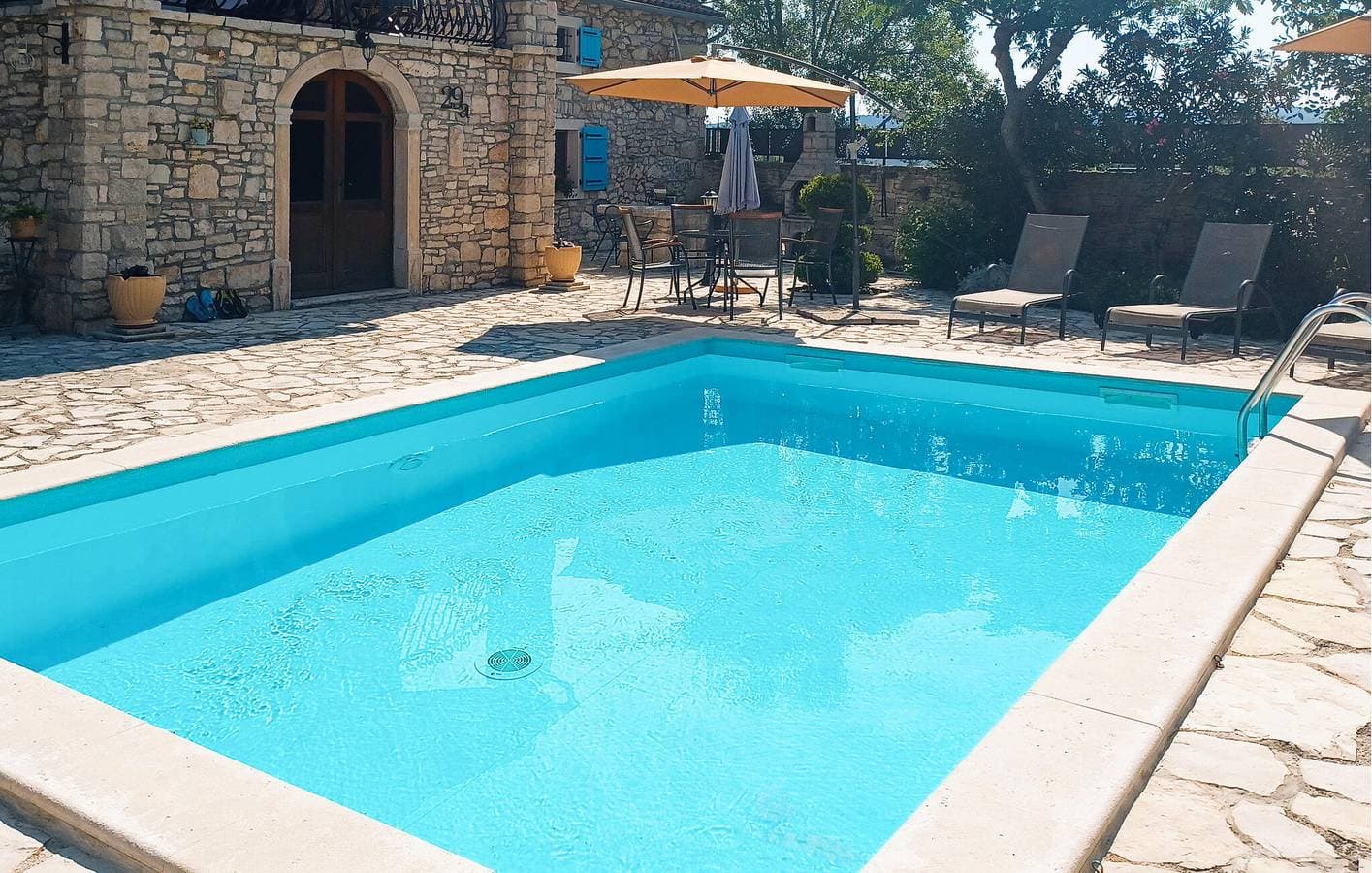 Foto 10 von 43: Ferienwohnung mit Meerblick, Pool, Terrasse und WLAN in der Nähe von Barban