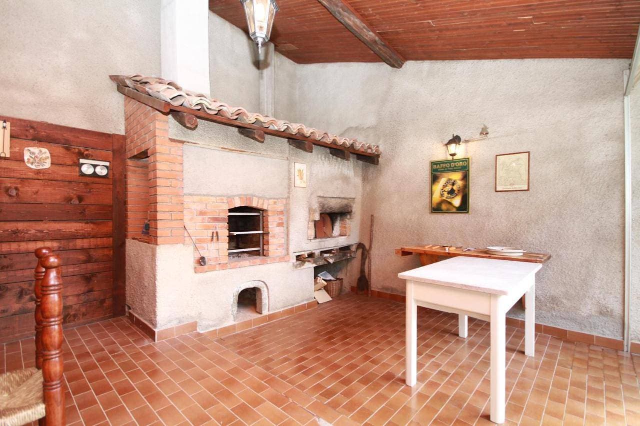 Foto 11 von 53: Three-Bedroom House