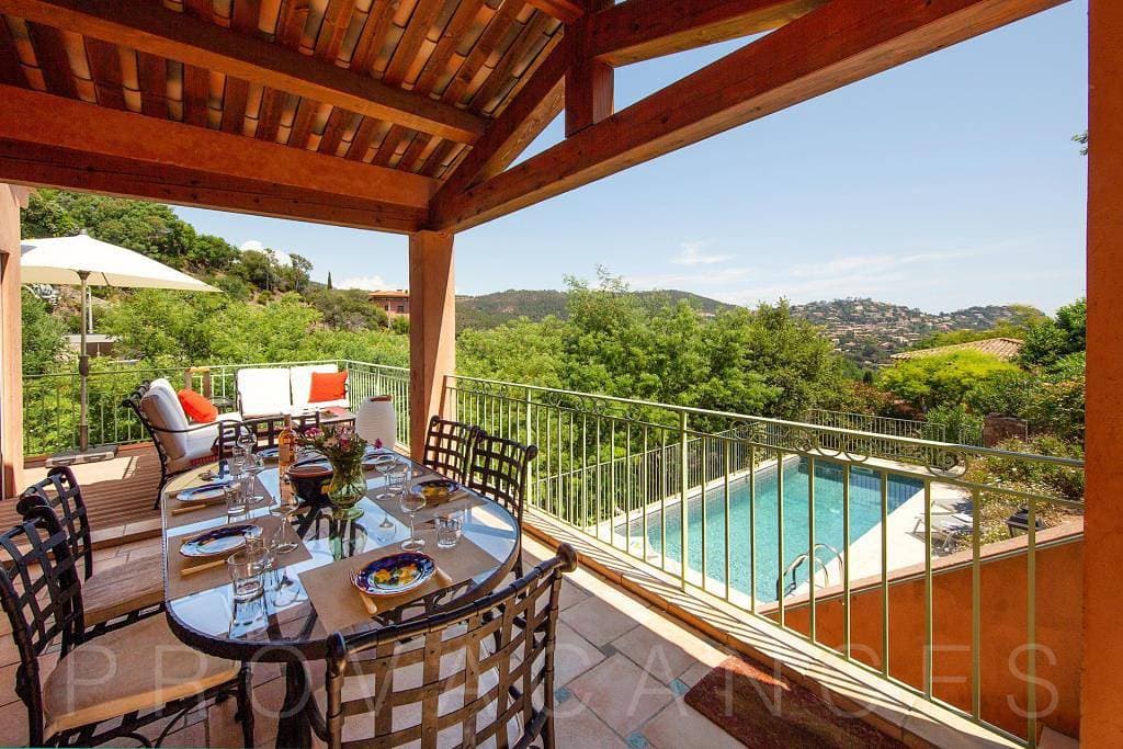 Foto 2 von 43: Ferienhaus mit privatem Pool in Théoule-sur-Mer