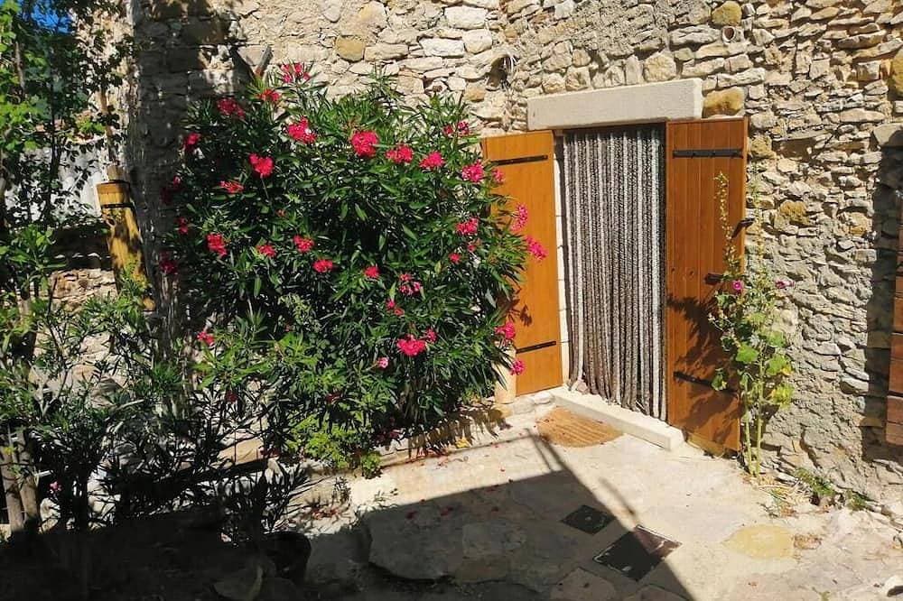 Les Pierres Séches Vacation Rental, Les Andrieux, 3/4 Banon 1