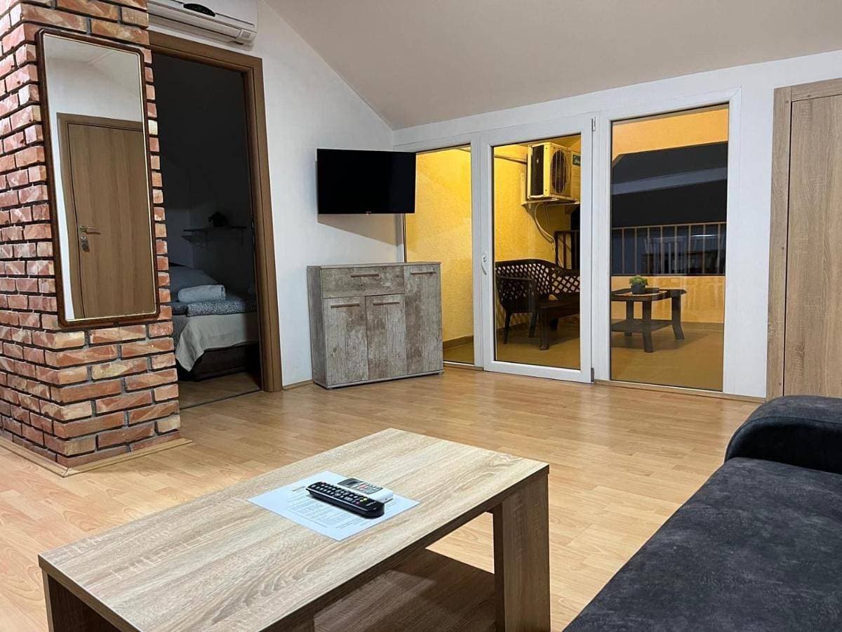 Foto 5 von 15: Two-Bedroom Apartment