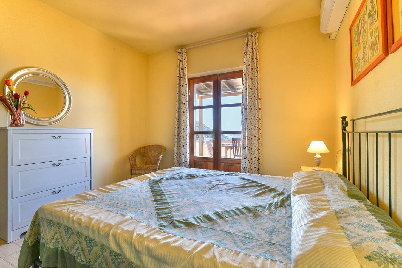Foto 10 von 22: Ferienwohnung 'Cinciarella Casa Vai' mit Meerblick, WLAN und Klimaanlage