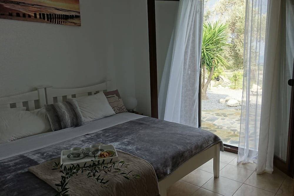 Foto 3 von 30: Villa in Kirianna mit privatem Pool