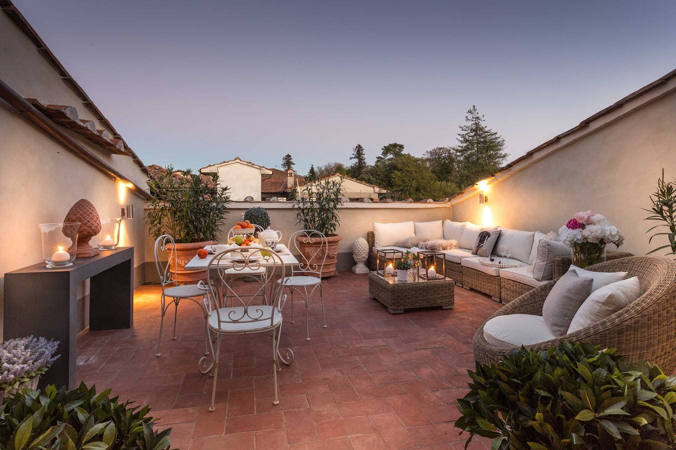 Casa Laura, a Terrace above Lucca 1