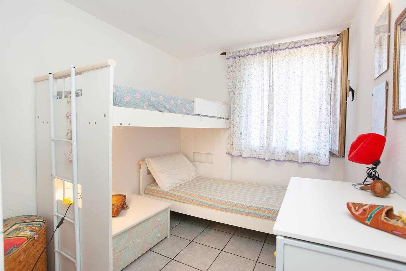Foto 6 von 26: Ferienwohnung 'Capo comino a due passi dalla spiaggia' mit Terrasse und Klimaanlage