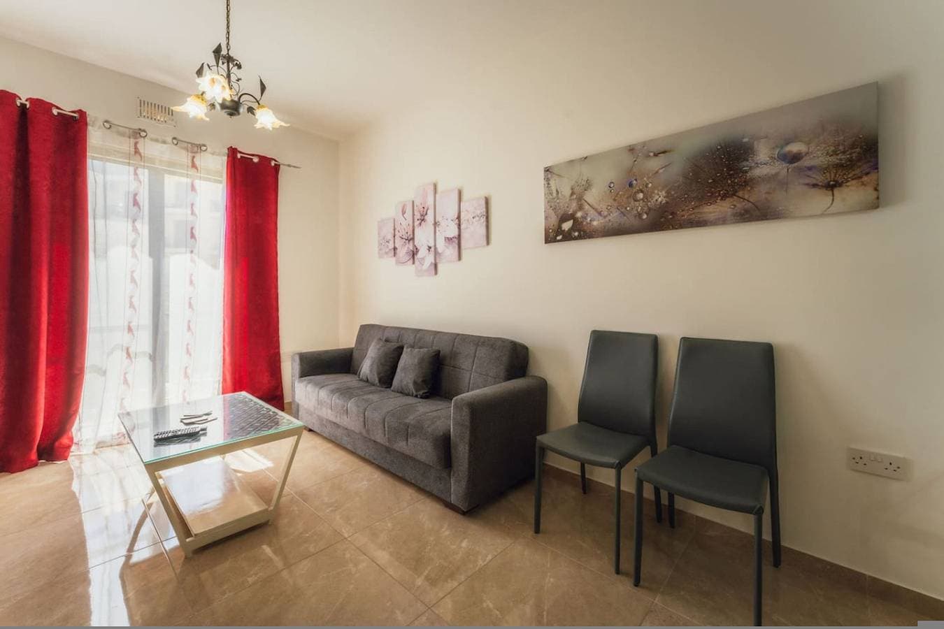 Foto 2 von 36: Ferienwohnung für 5 Personen mit Balkon