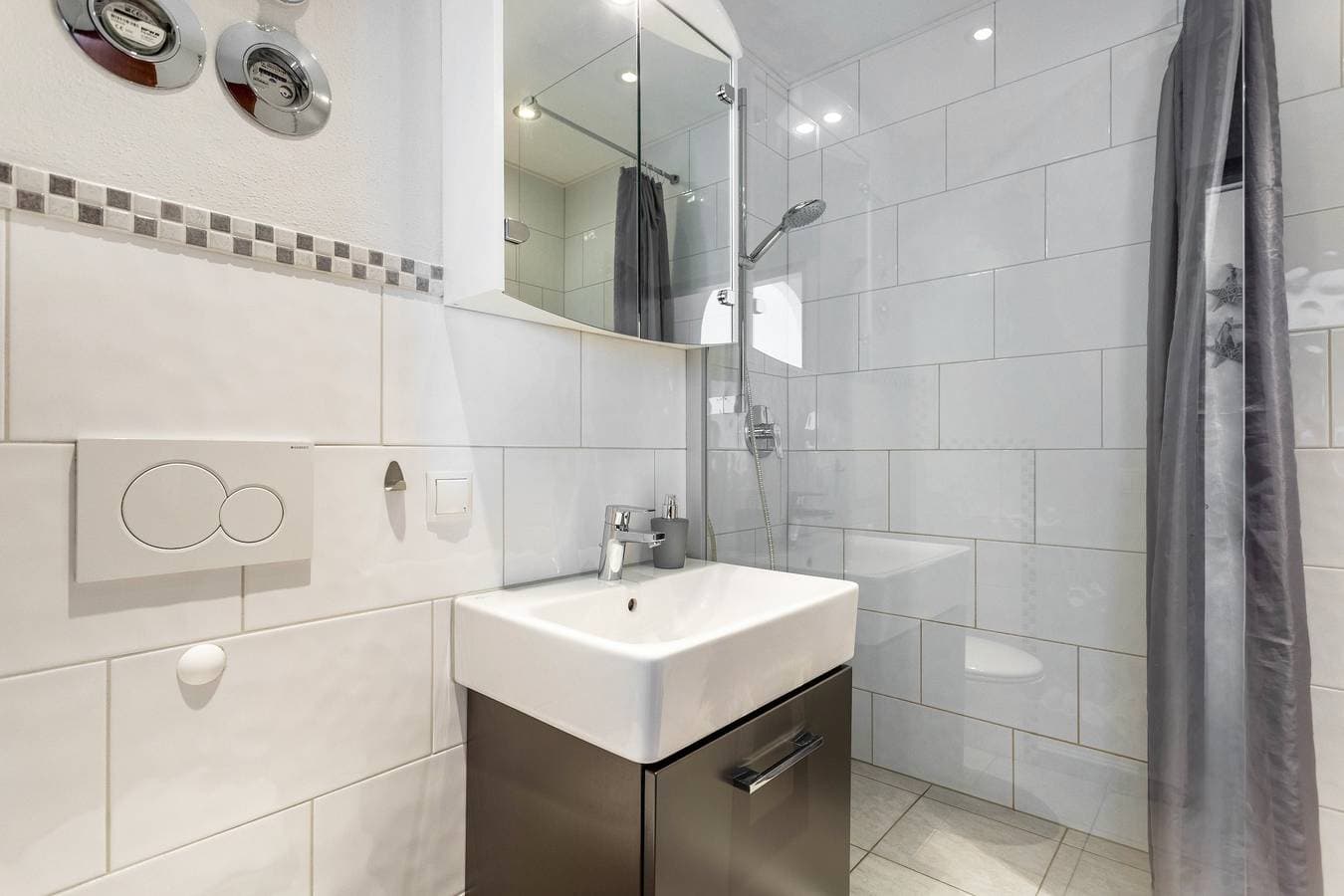 Foto 11 von 22: Moderne Ferienwohnung "Seebruck" mit Balkon & WLAN
