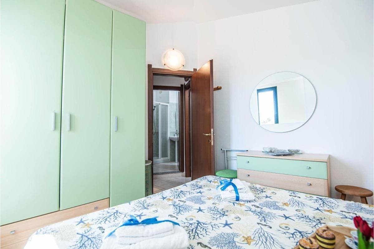 Foto 7 von 33: Two-Bedroom Apartment