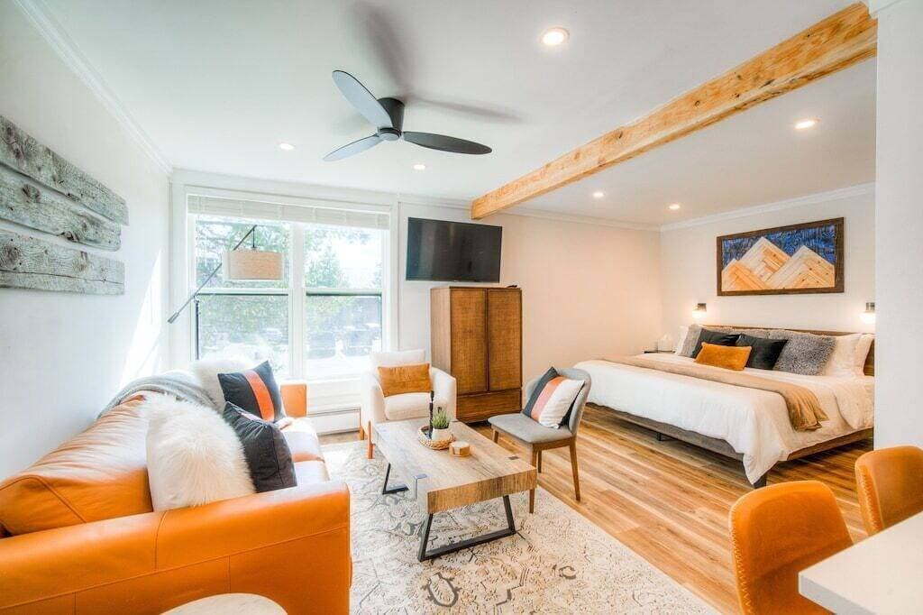 Beautiful mountain condo remodel! 1