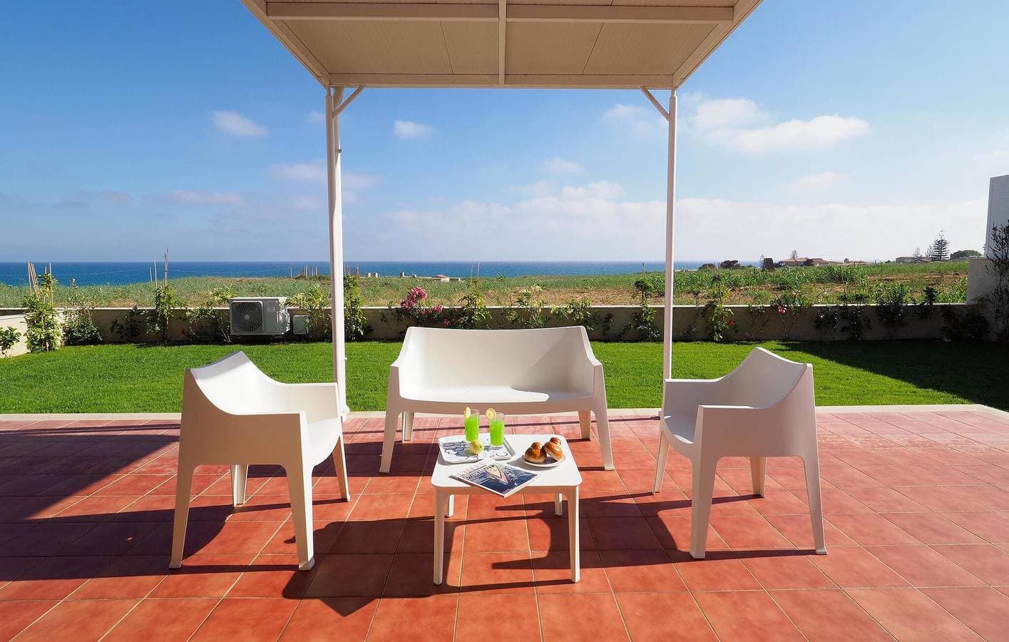 Foto 7 von 23: Apartment mit Meerblick, AC, Parkplatz, Terrasse & WiFi - 1km zum Maganuco Strand
