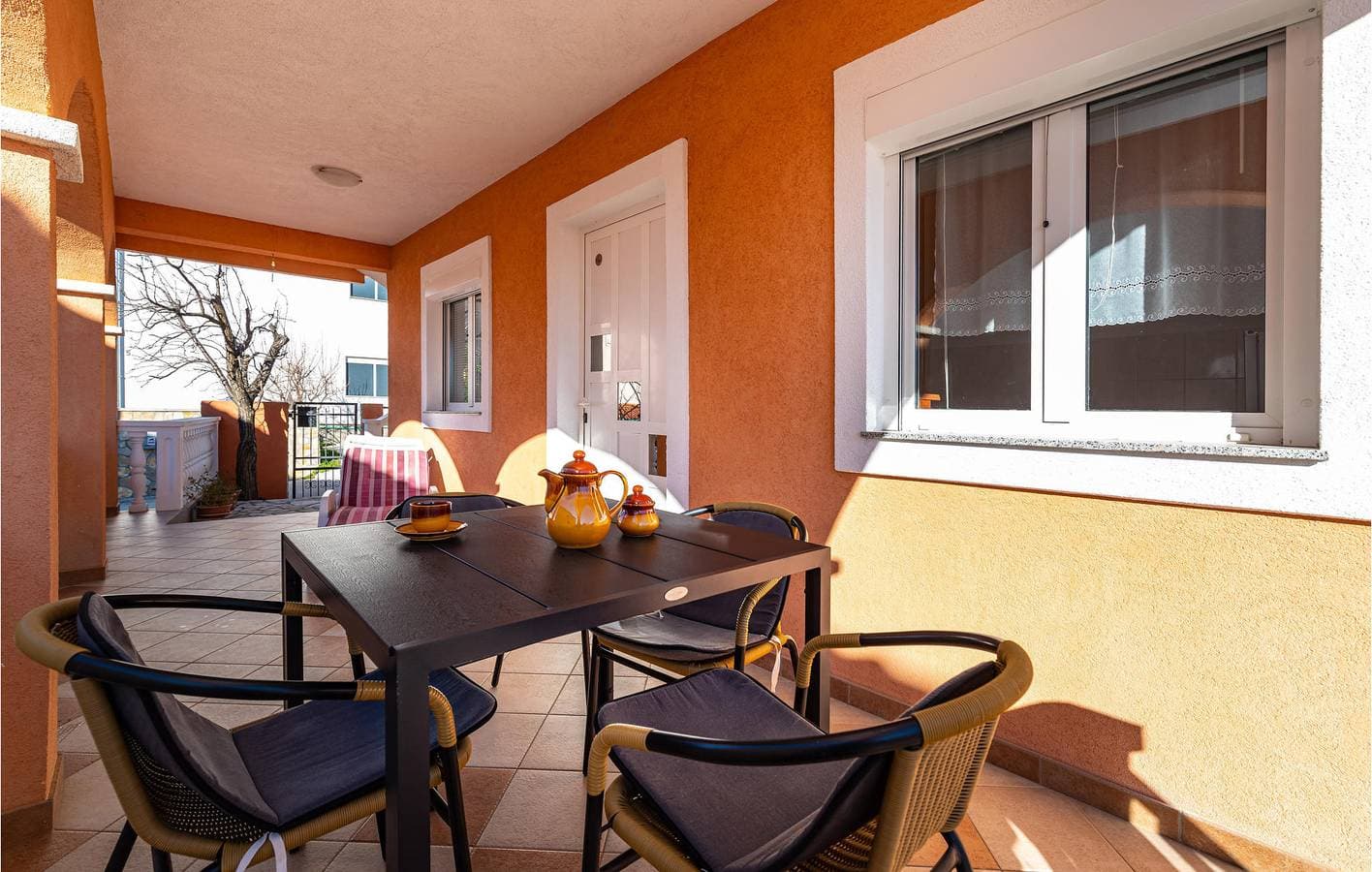 Foto 13 von 26: Urlaub am Meer: Luftiges Apartment mit Meerblick und moderner Ausstattung