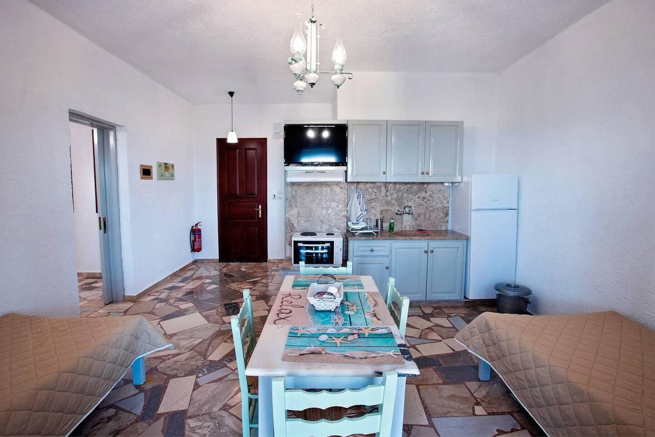 Foto 8 von 50: Ferienwohnung für 4 Personen mit Terrasse