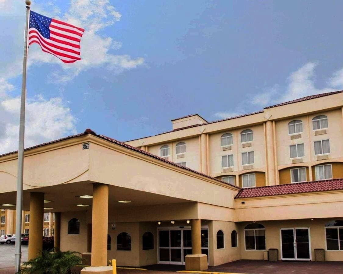 Quality Inn & Suites Winter Park Village Area 1