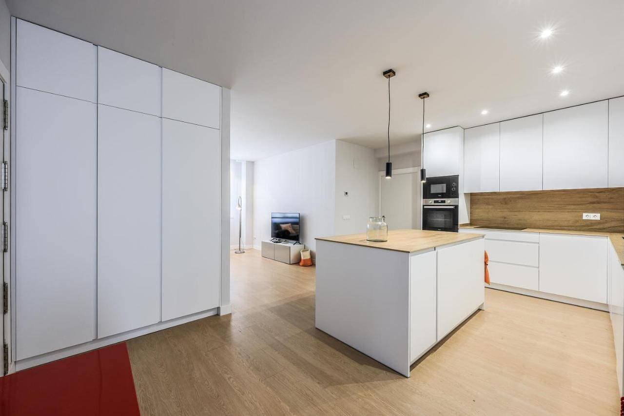 Foto 6 von 33: Three-Bedroom House