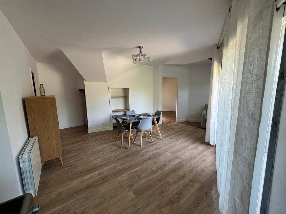 Foto 2 von 21: Two-Bedroom Apartment
