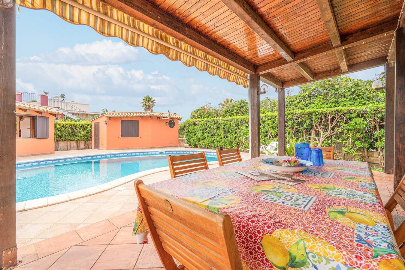 Foto 2 von 31: Villa 'Raffa' mit Meerblick, WLAN und Klimaanlage