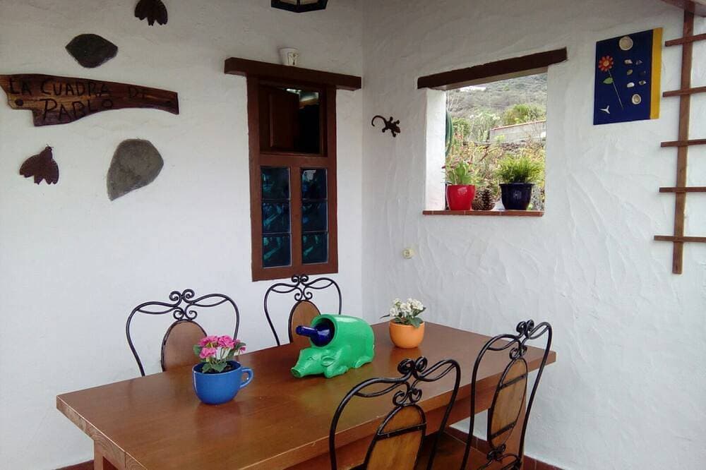 Foto 8 von 20: Schönes Landhaus mit Terrasse, Meer- und Bergblick