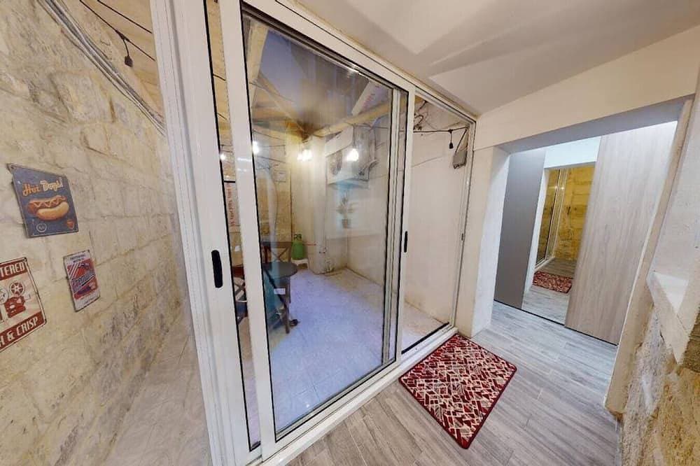 Foto 10 von 12: Central Valletta - 1 Bedroom maisonnette