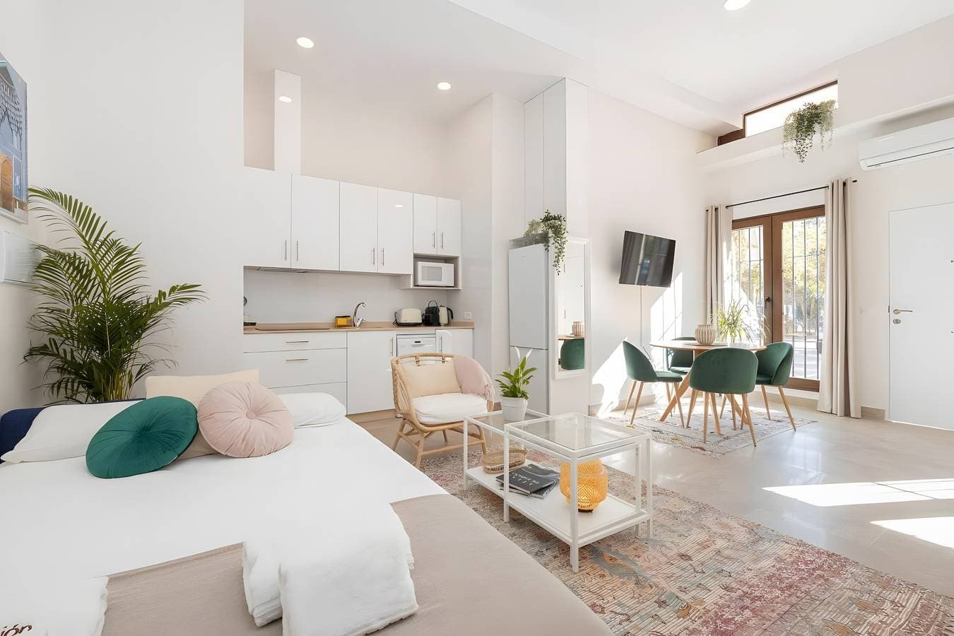Foto 7 von 30: Einzimmerapartment 'Oasis Del Candado' mit Wi-Fi und Klimaanlage