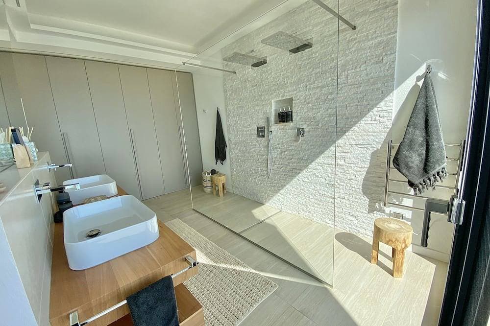 Foto 7 von 30: Fenandgi exklusive Villa direkt am Strand mit beheizbarem infinity Pool