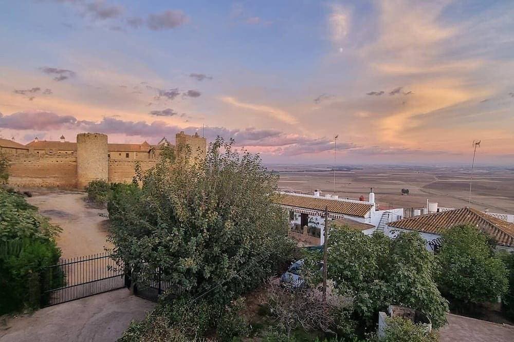 Sleeps 4 - view of Parador of Carmona - Casa Xanadu Carmona 1