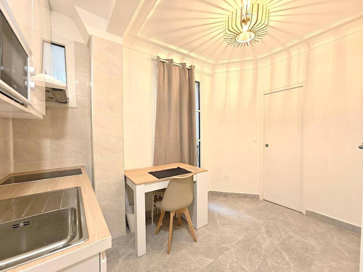 Foto 3 von 11: One-Bedroom Apartment