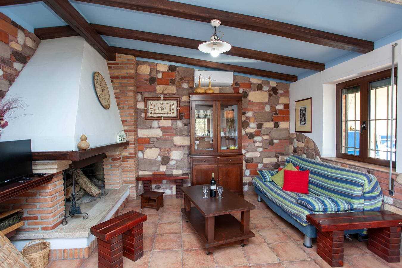 Foto 7 von 28: Ferienwohnung "Typisches Landhaus - Orosei" mit Terrasse & Gemeinschaftsgarten
