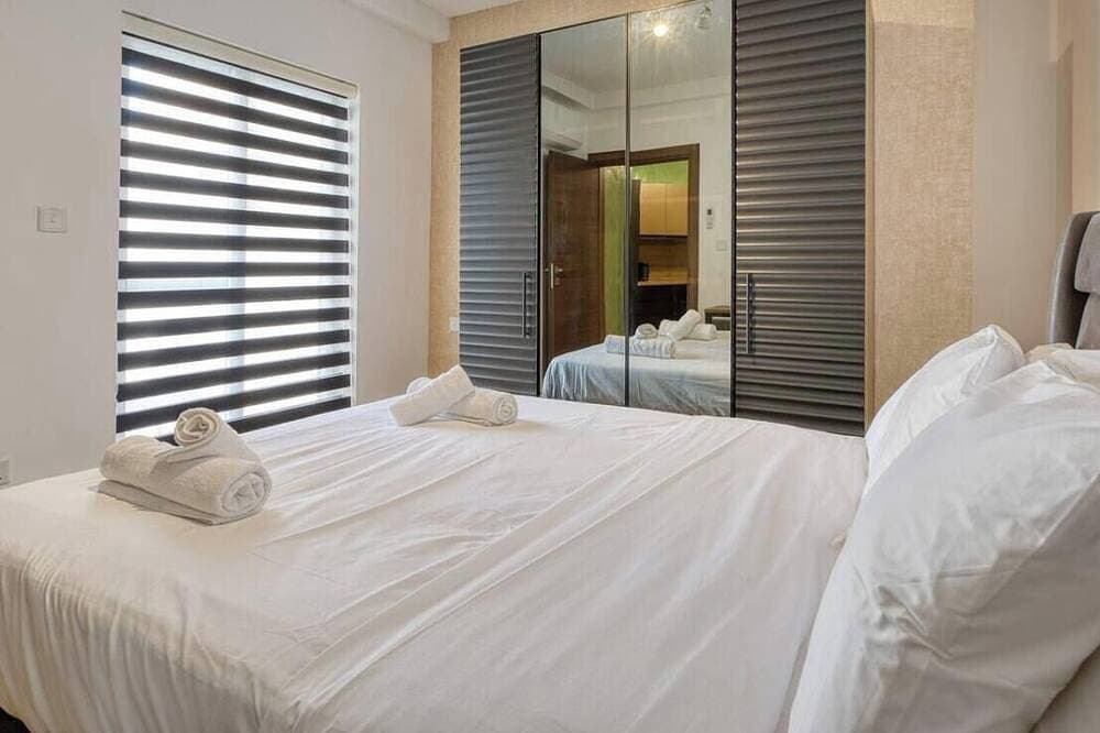 Foto 3 von 30: Stylish & Modern 1Br home in Guardamangia w/WIFI