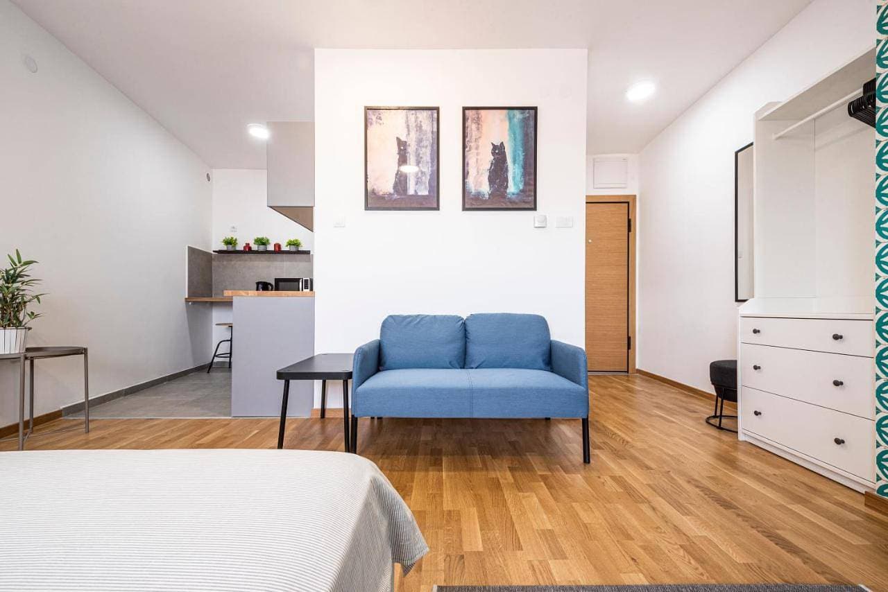 Foto 4 von 25: Studio Apartment with Balcony
