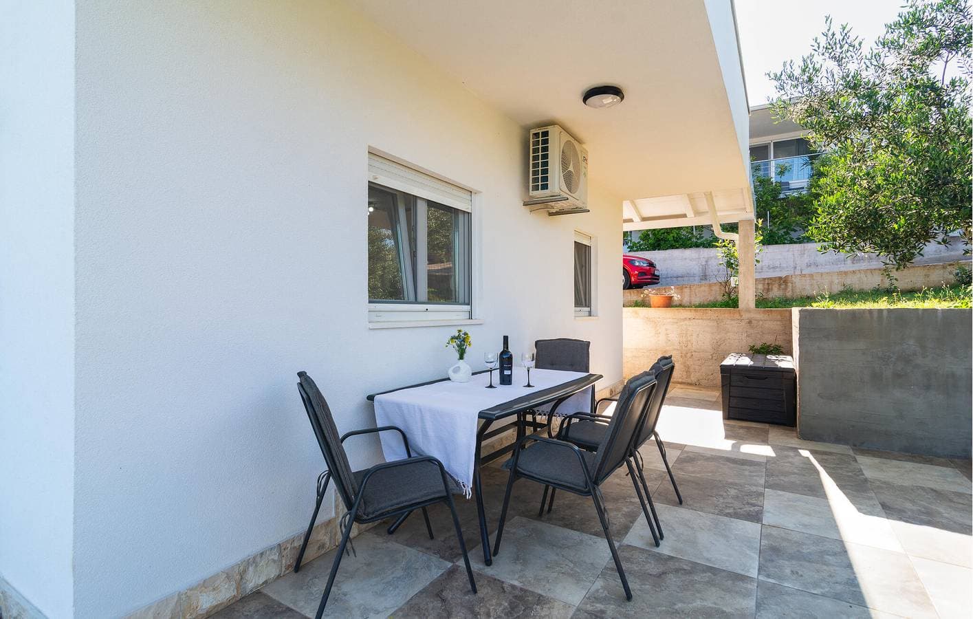 Foto 10 von 21: Gemütliche Ferienwohnung mit Meerblick, Terrasse, WLAN und Parkplatz in Necujam