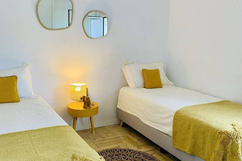Foto 4 von 26: Villa like an oasis with Mediterranean garden and heated pool in Cadaqués