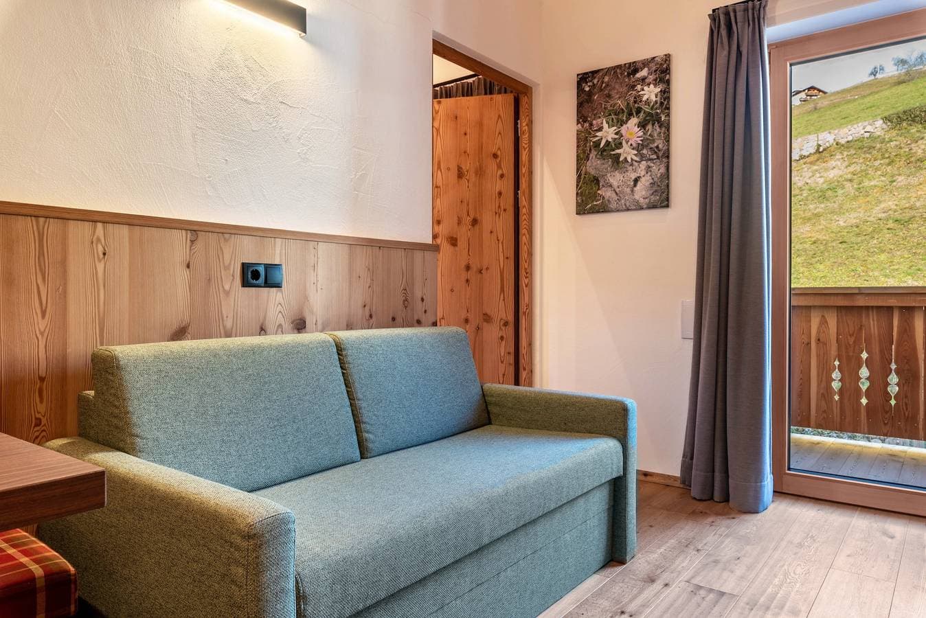 Foto 8 von 29: Ferienwohnung "Guntschöllerhof Mendelkamm" mit Bergblick, WLAN, Balkon und Garten
