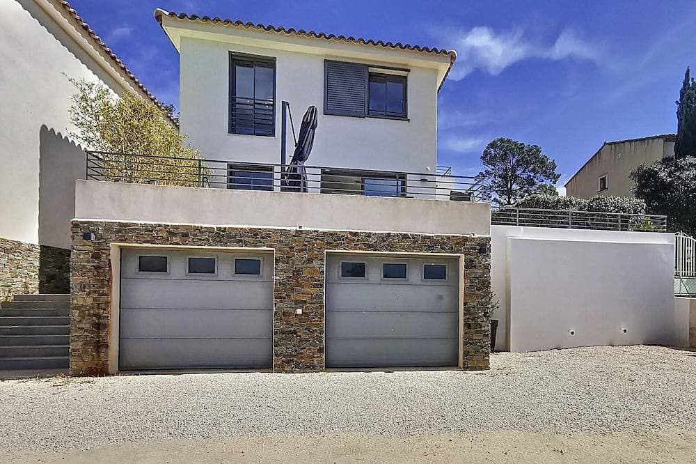 Foto 9 von 30: Neue Ferienvilla mit Pool mit herrlichem Meer- und Dorfblick