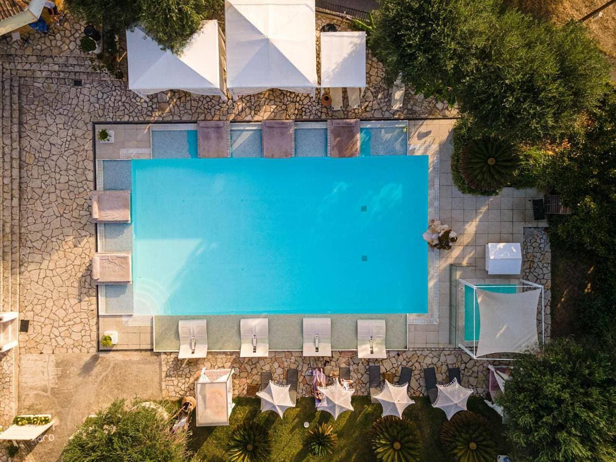 Nefeli Hotel 1