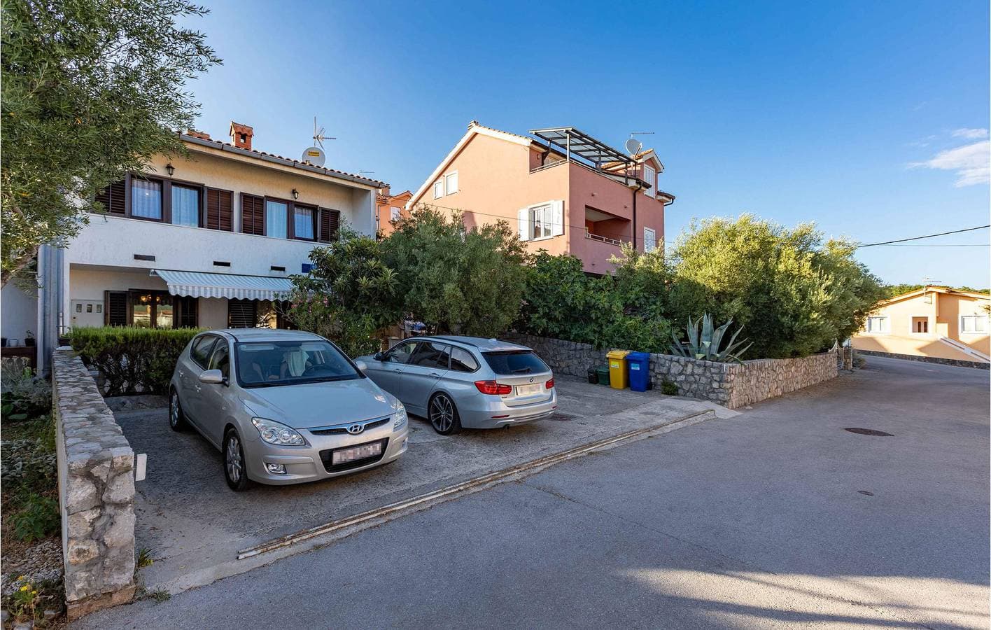 Gemütliche Ferienwohnung: 800 m zum Strand, WLAN, Klimaanlage, Terrasse und Parkplatz 1