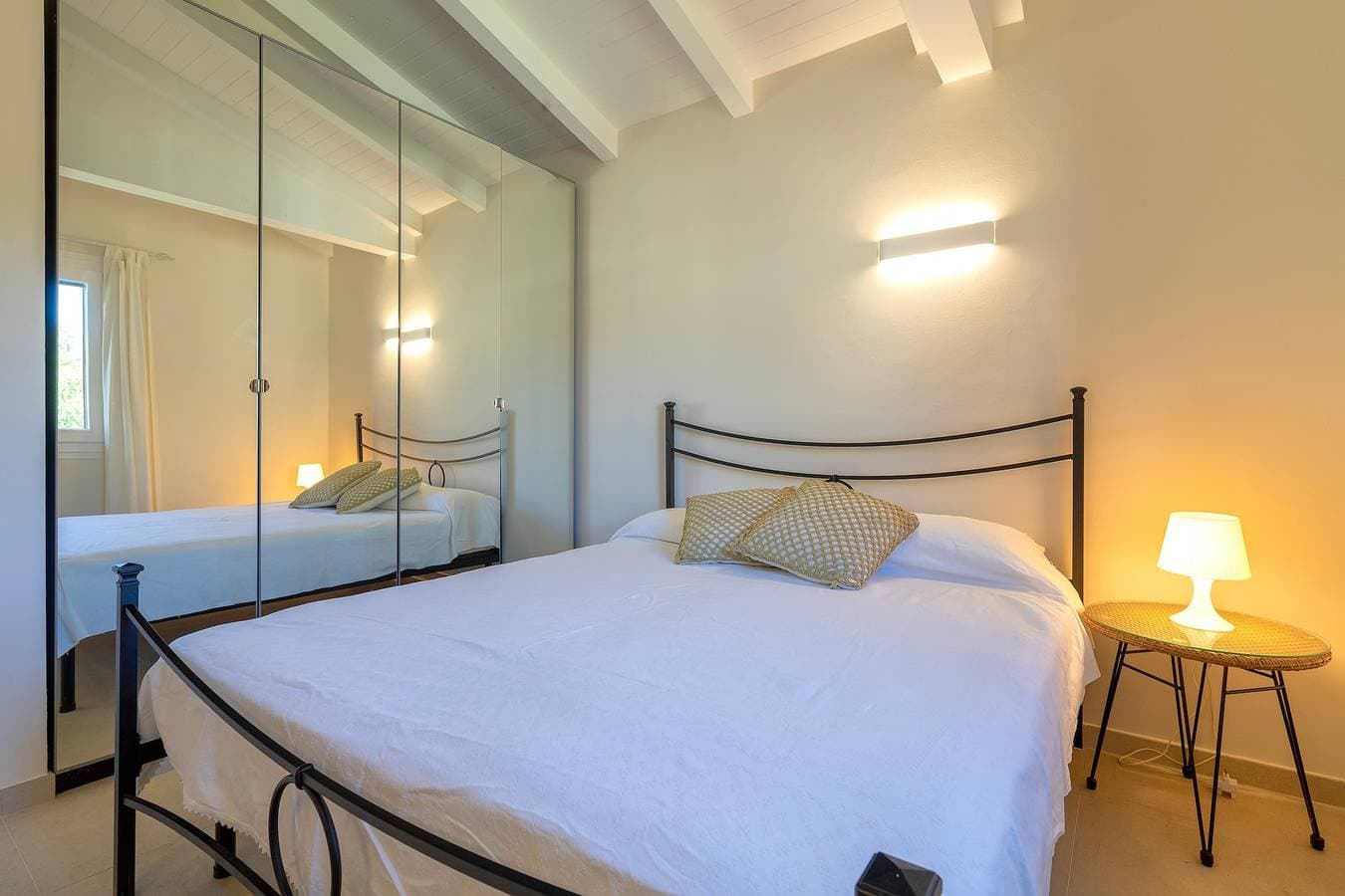 Foto 13 von 32: Ferienhaus 'Flora Sea View' mit Meerblick, WLAN und Klimaanlage